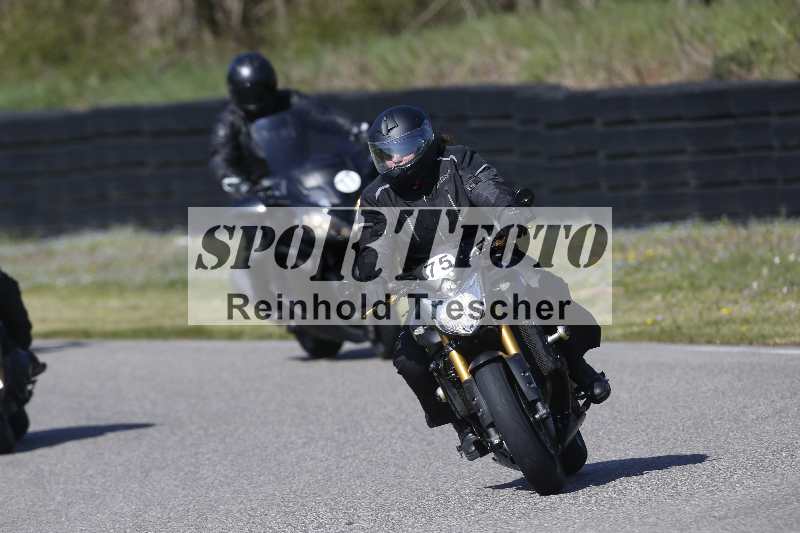 /01 02.04.2026 MAZ ADR/Gruppe gelb Gruppe gruen/75